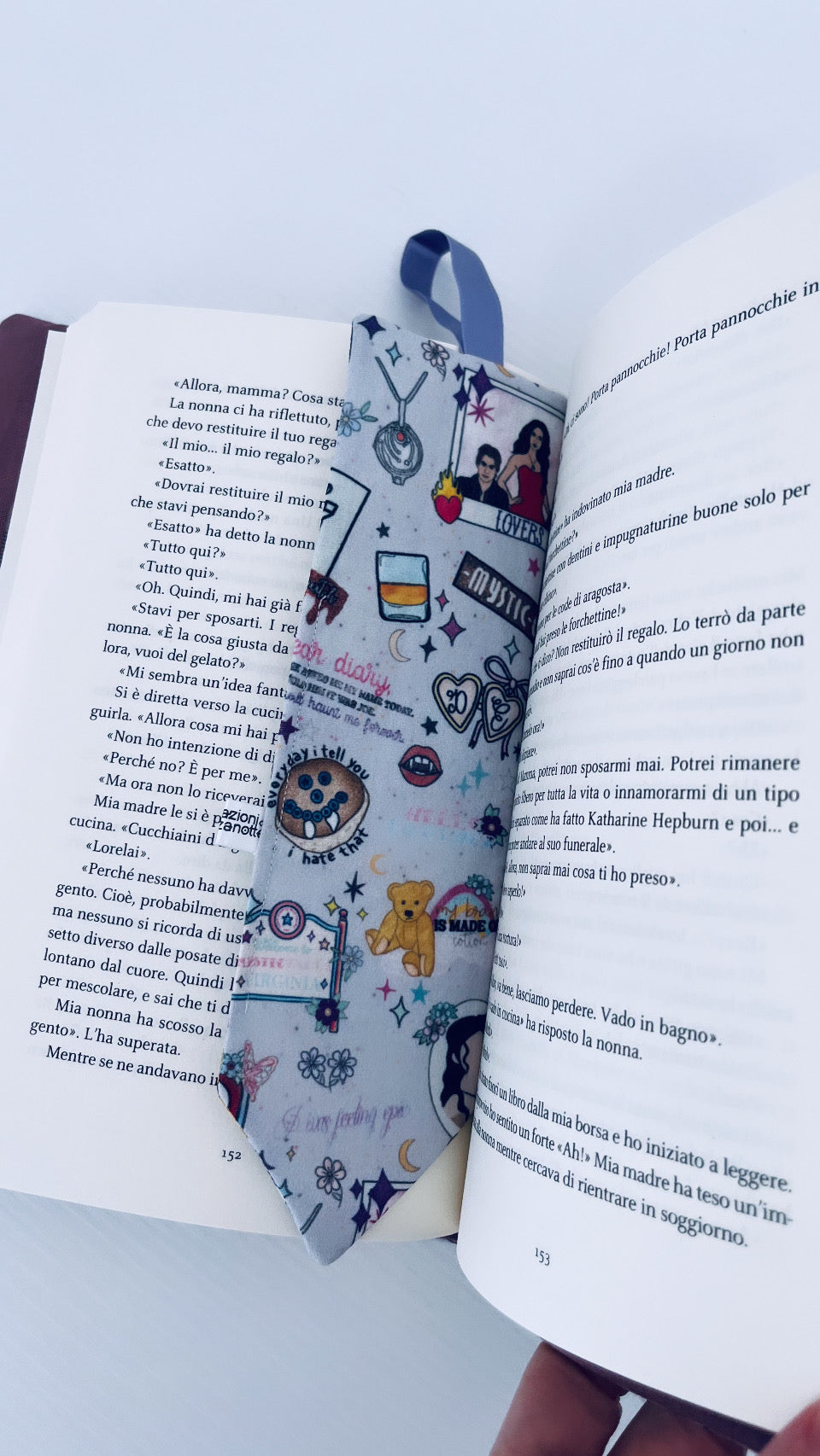 Segnalibro a punta TVD 🖤🩸🦇 - pronta consegna