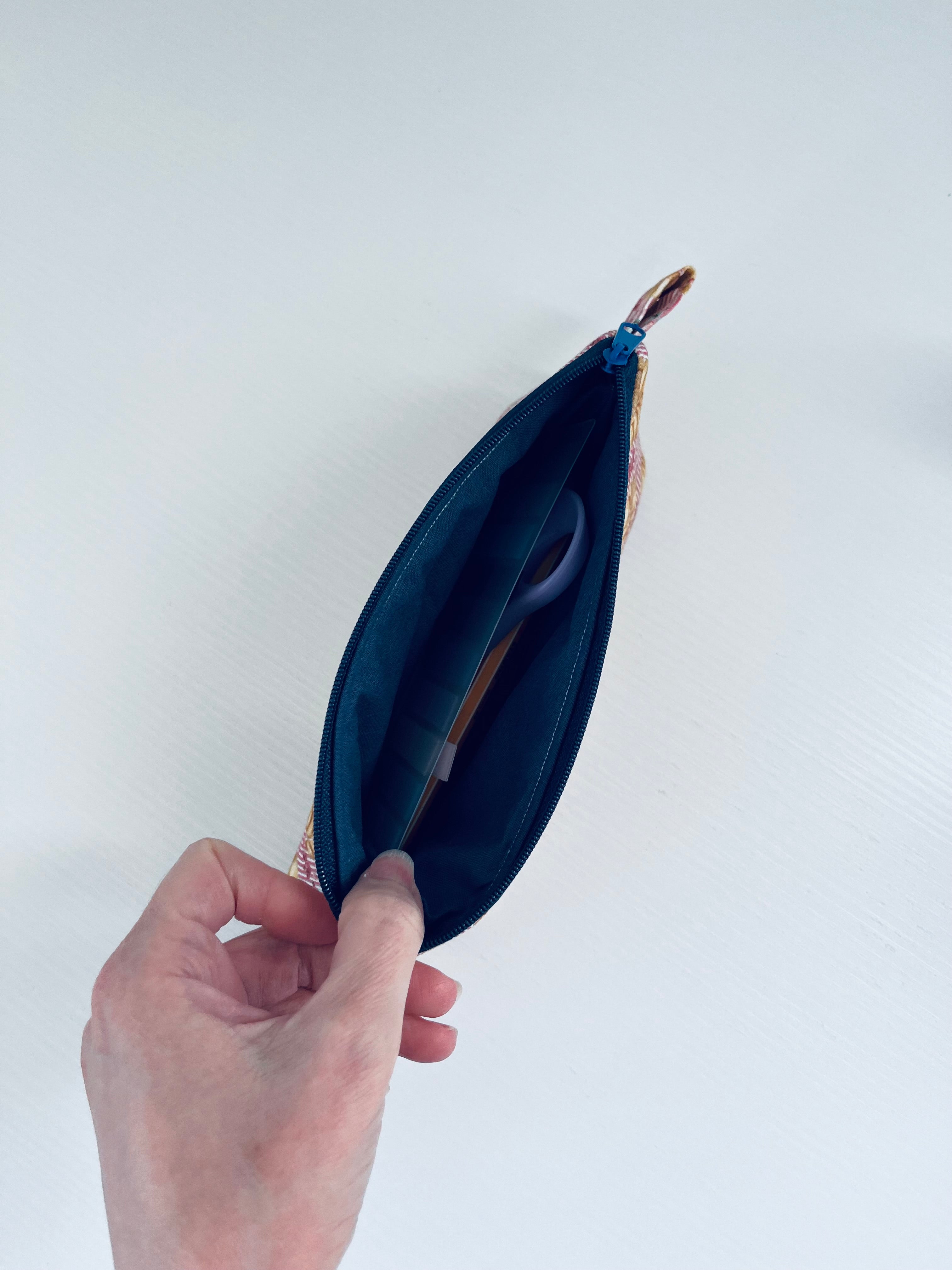 Astuccio triangolare croissant - pronta consegna