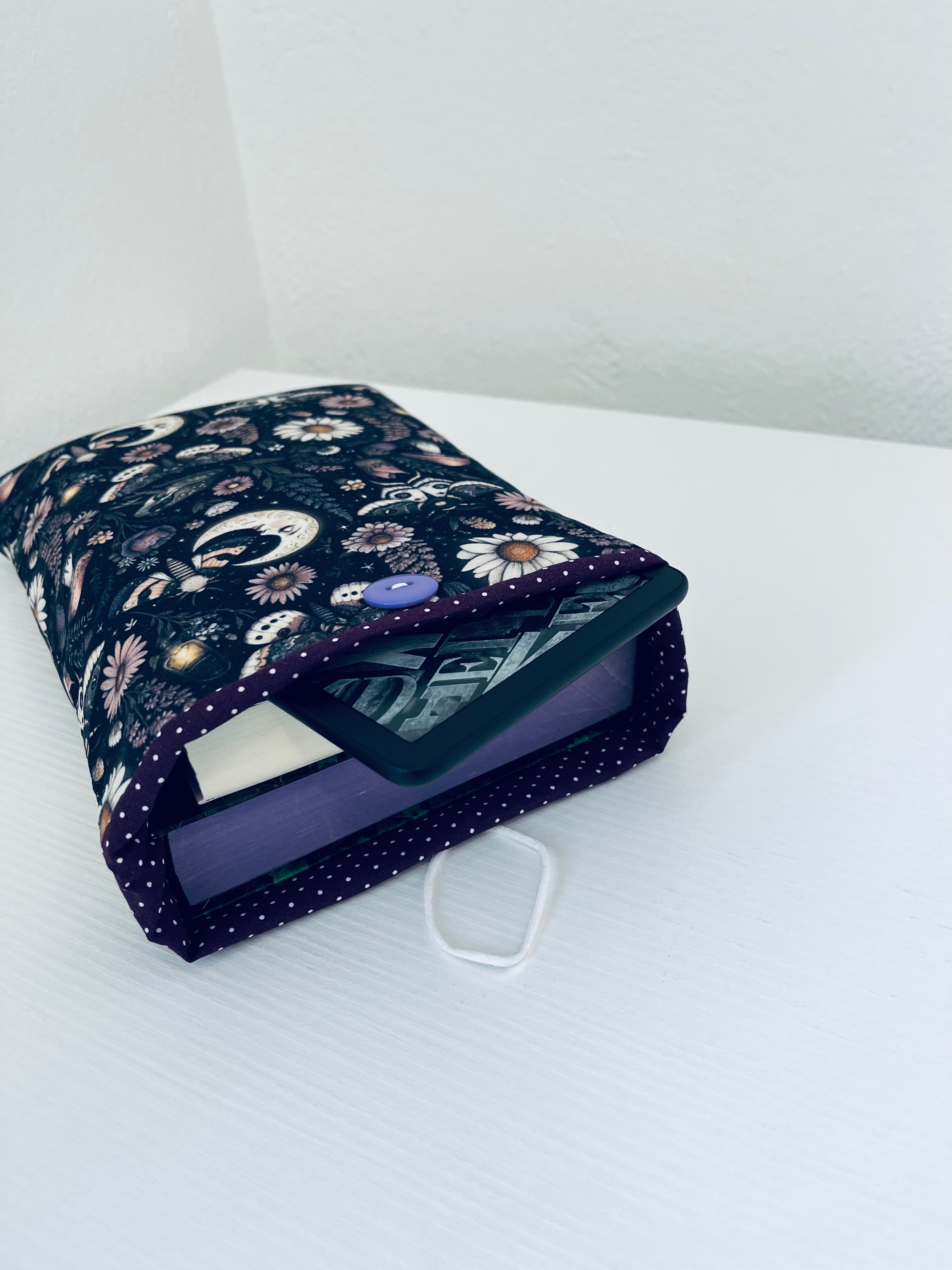 Booksleeve large