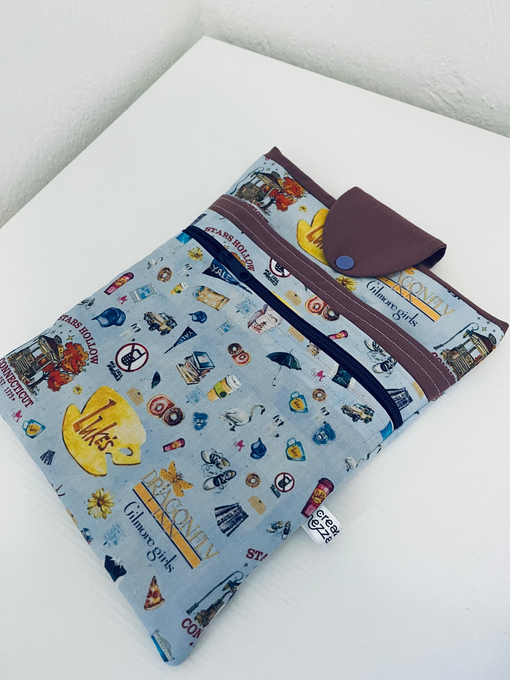 Booksleeve gilmore blue 💙🌼💜 - pronta consegna